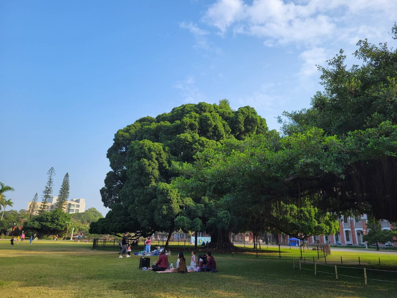 榕園