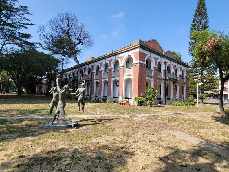 歷史系館舊文學院大樓